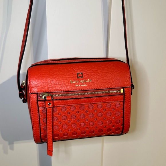 kate spade Handbags - Kate Spade Cross Body- NEVER USED